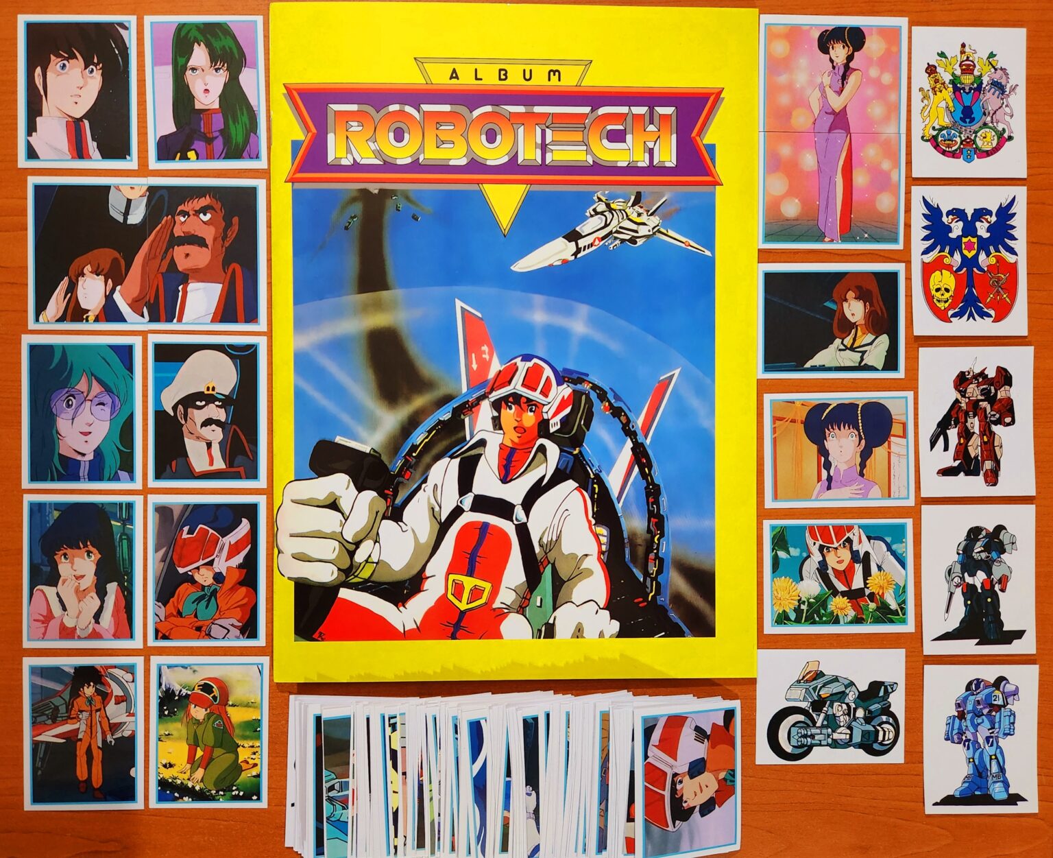 Robotech 92′ [Amarillo] – Cifuretro Store