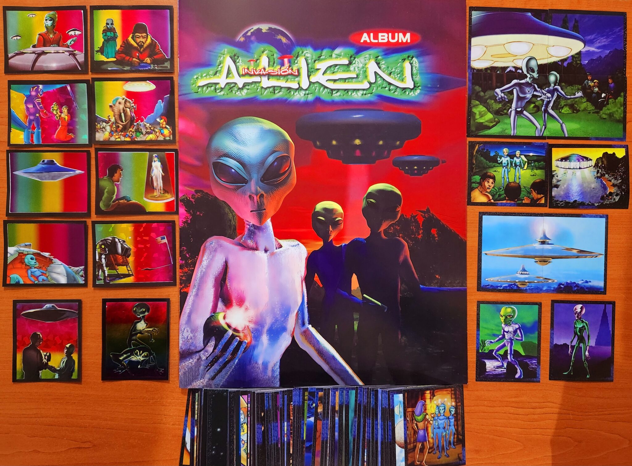 Invasion Alien: Álbum con todas sus láminas a pegar – Cifuretro Store